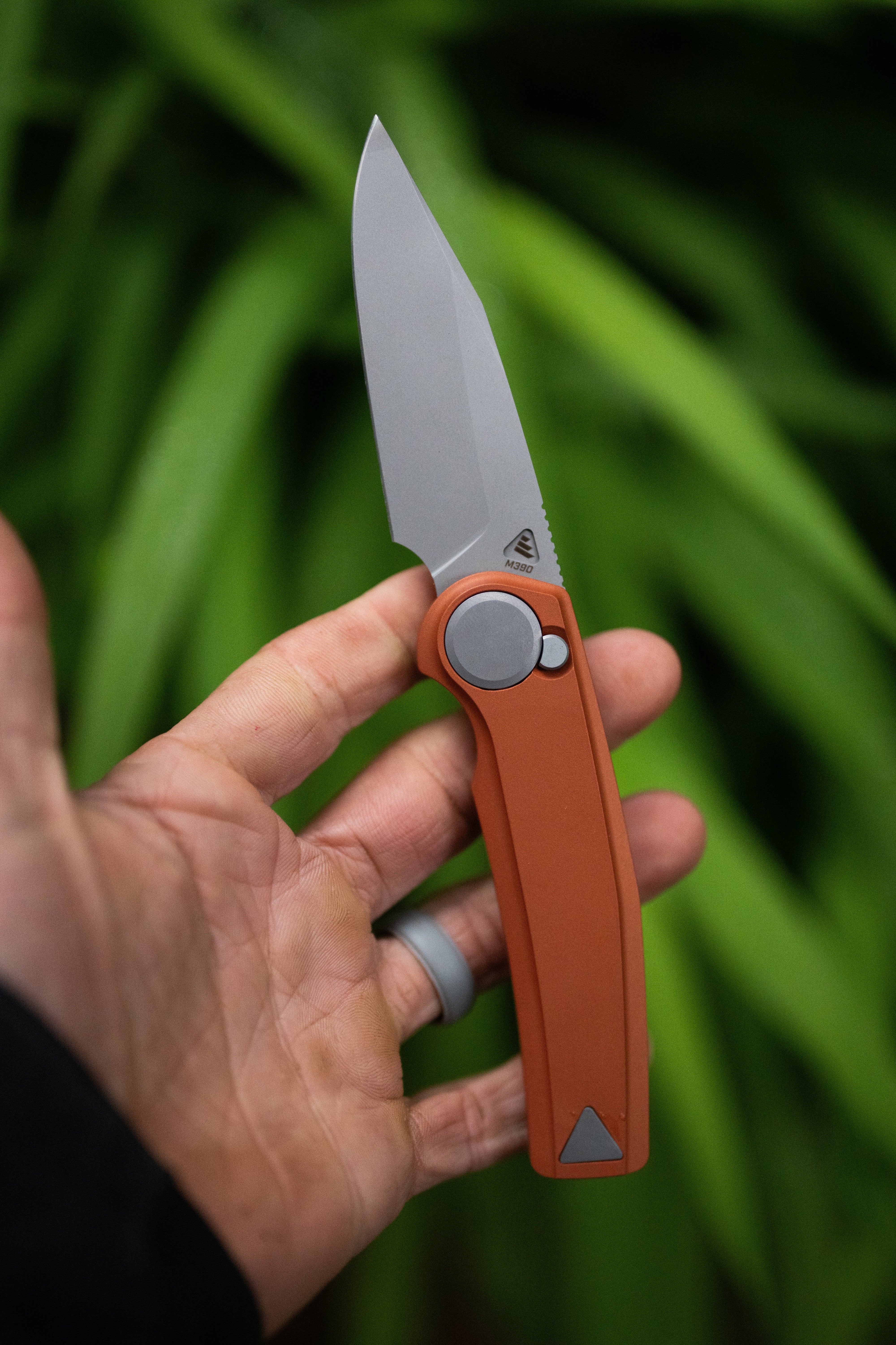 Madrone™ Clip Point EDC folding knife