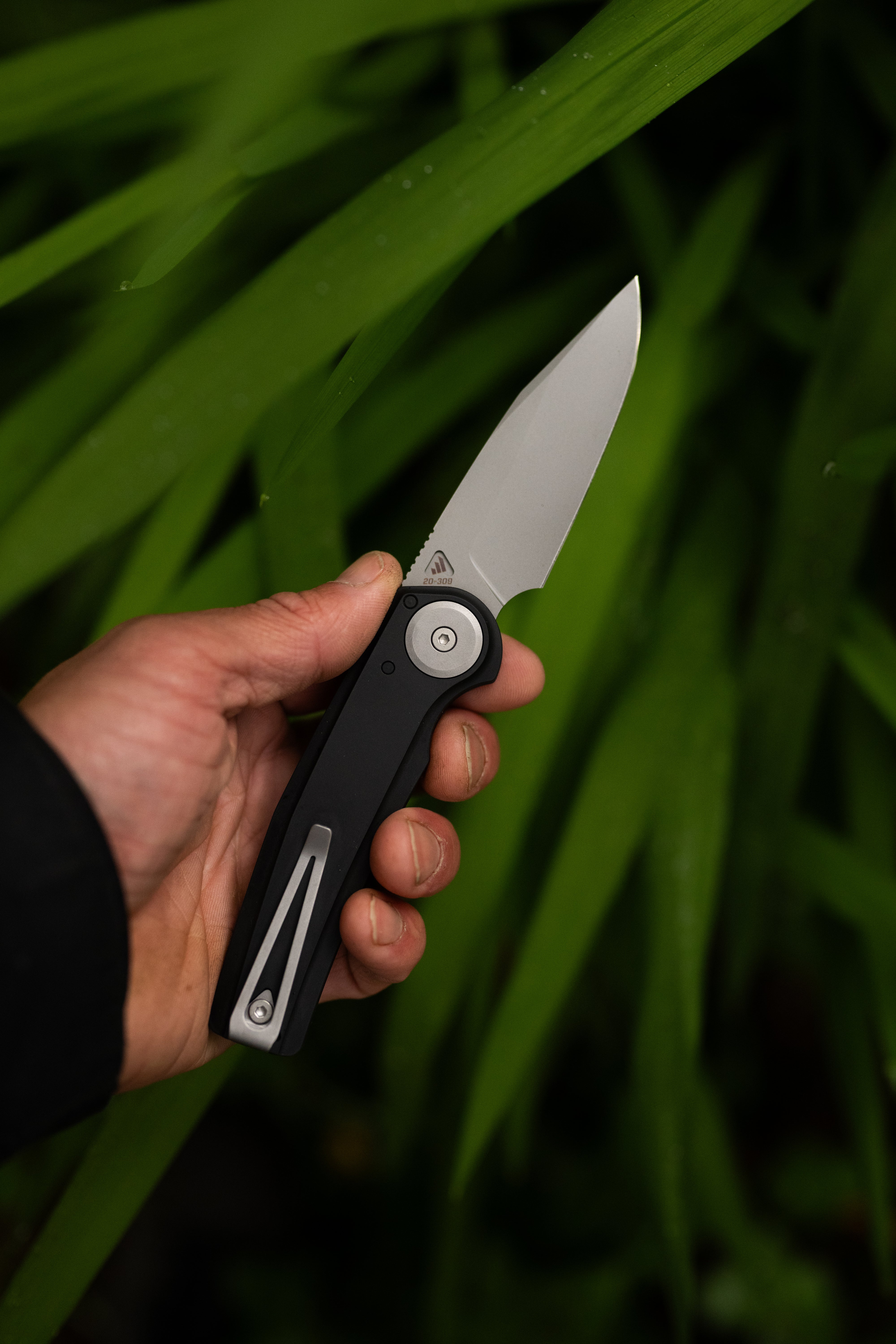 Madrone™ Clip Point EDC folding knife