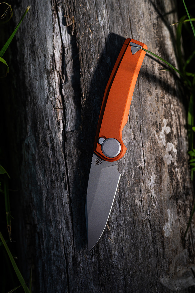 Madrone™ Clip Point EDC folding knife