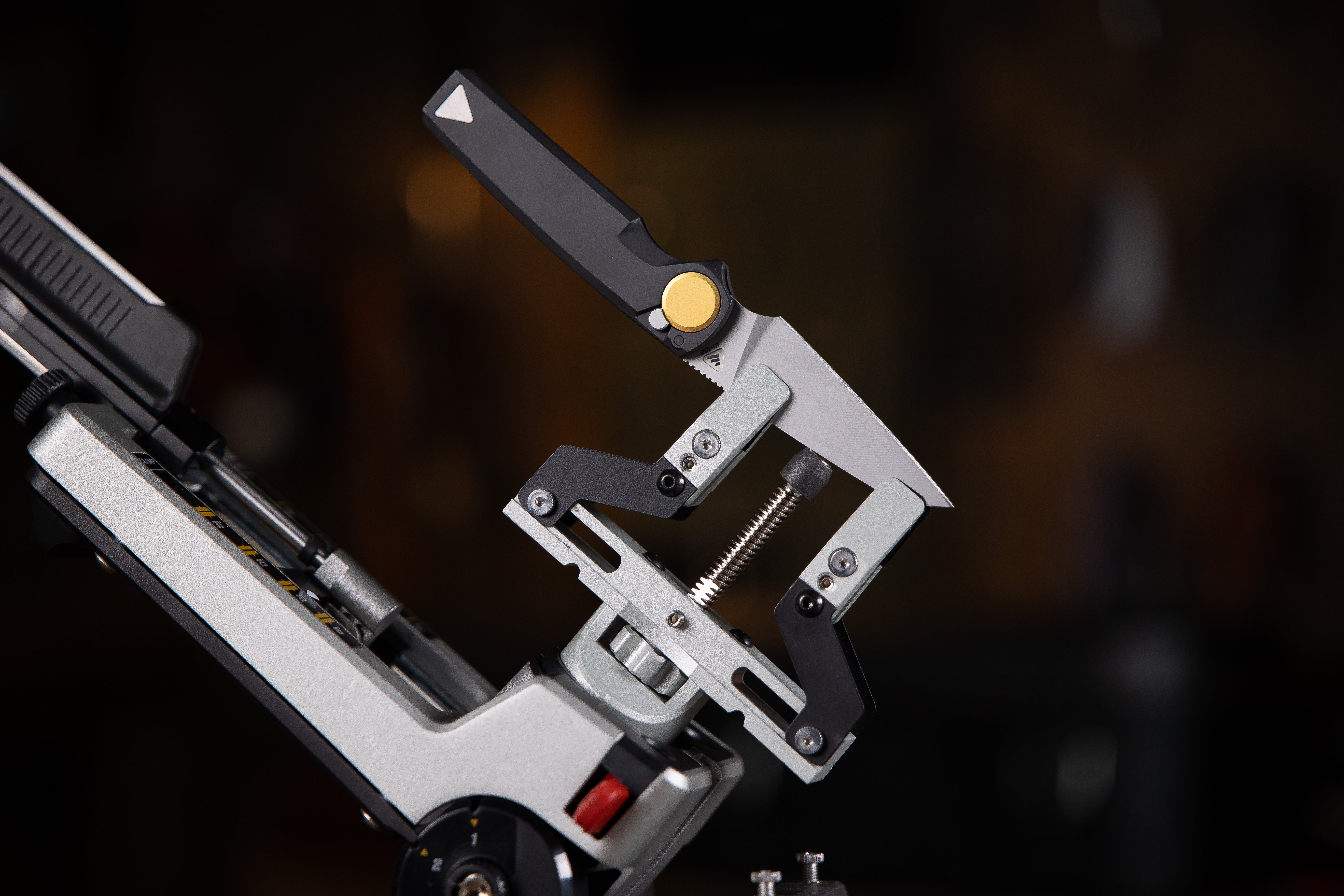Professional Precision Adjust V2 Clamp