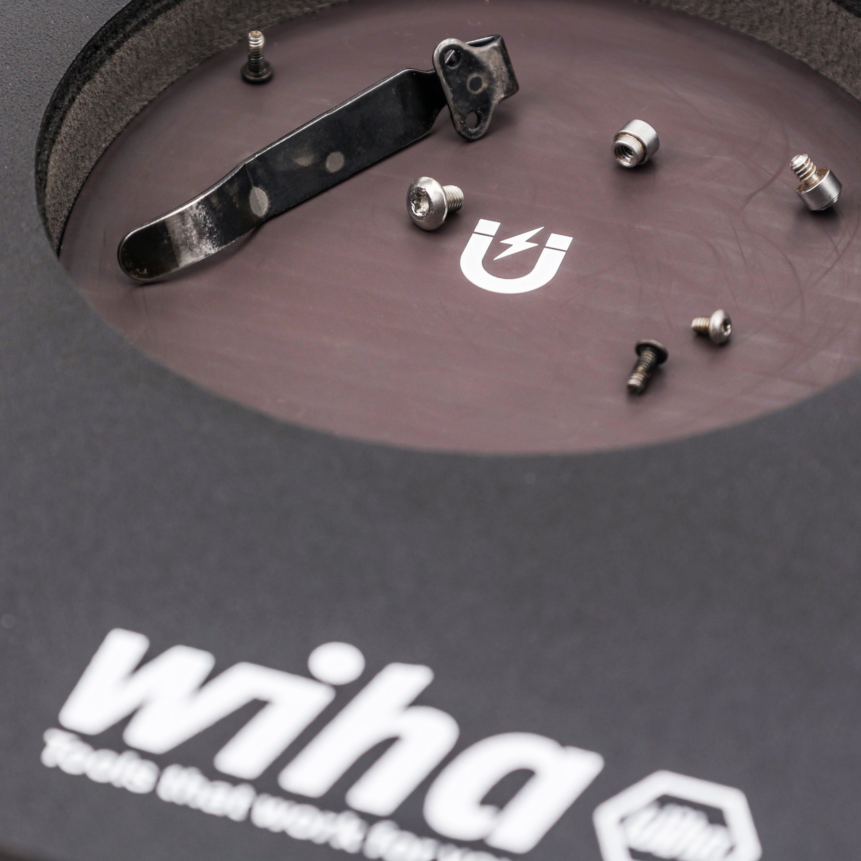 Wiha 45 Piece Knife Maintenance Magnetic Workstation Tray Set