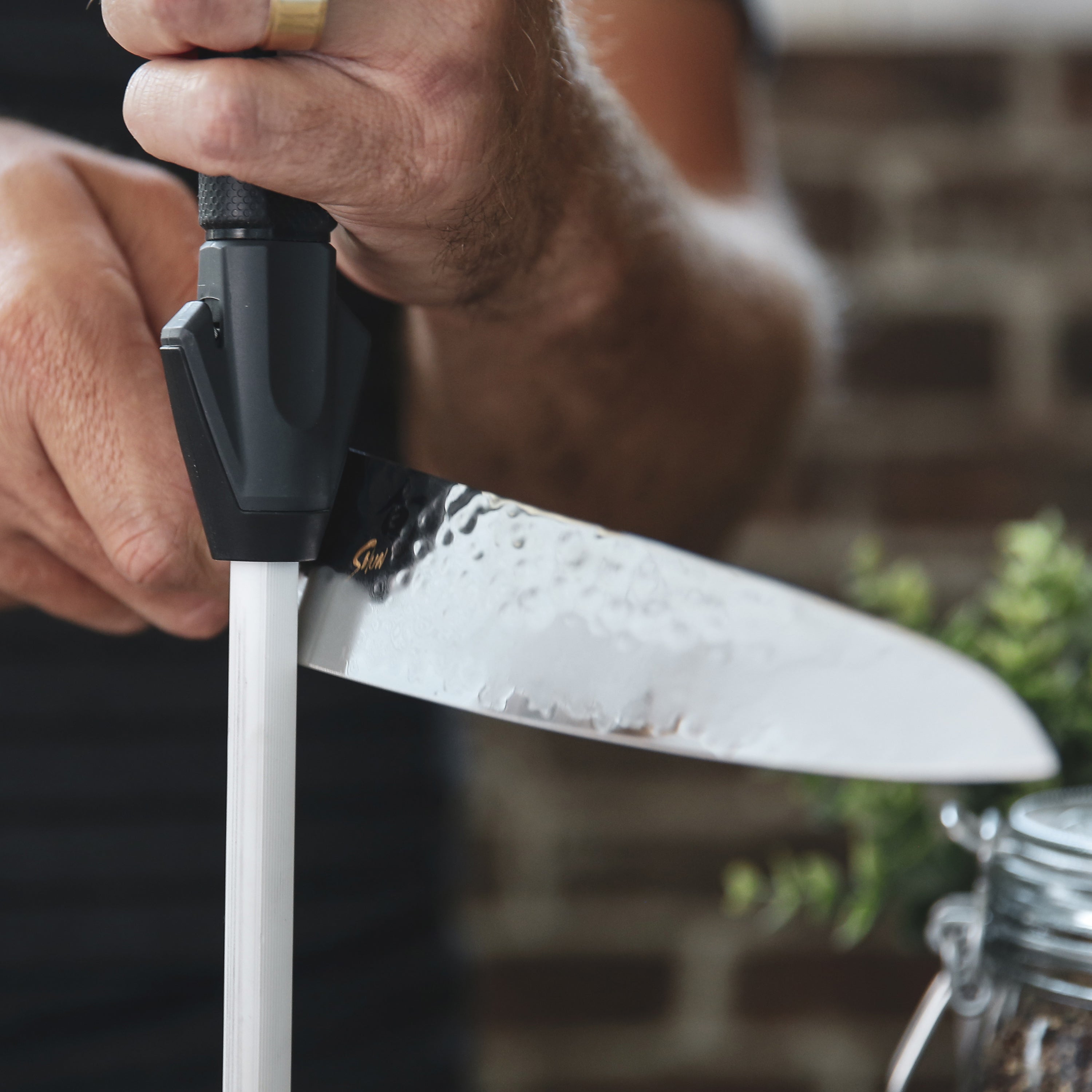 kitchen knife with sharpener